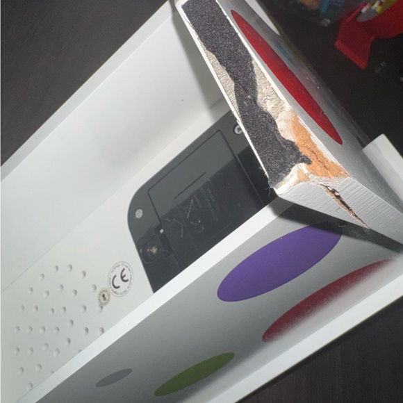 Janod Confetti my first electronic Piano 11.4 inch Tall (item has a crack) - Picture 3 of 10